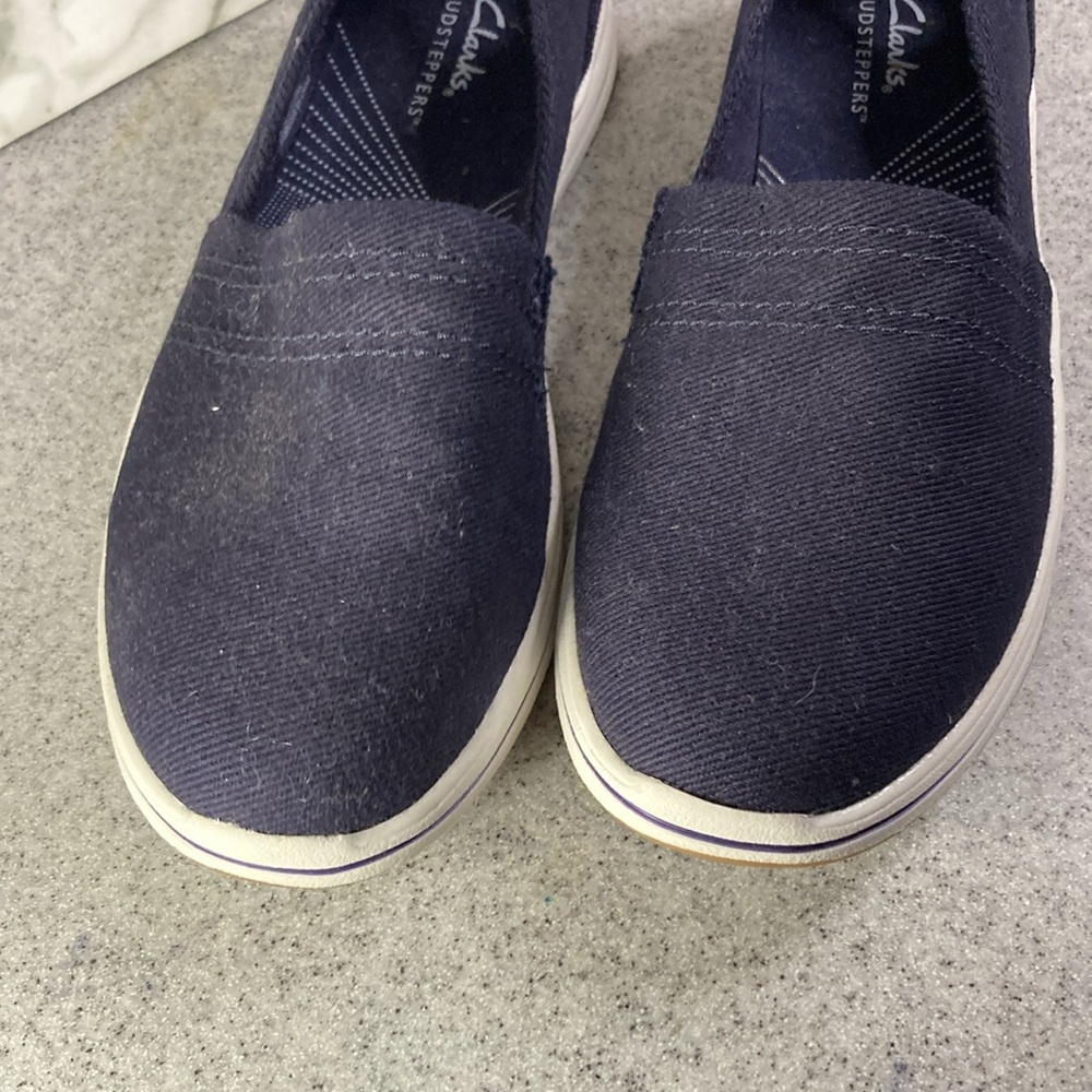 Clarks Cloudsteppers. Size 7.5. Used Once. B15. N… - image 3